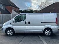 VAUXHALL VIVARO